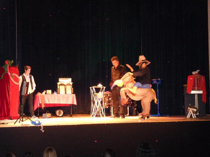 Magicien close up mariage cabaret